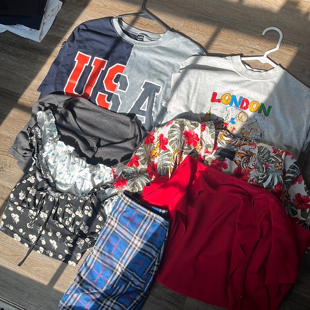 T shirt bundle + skirt